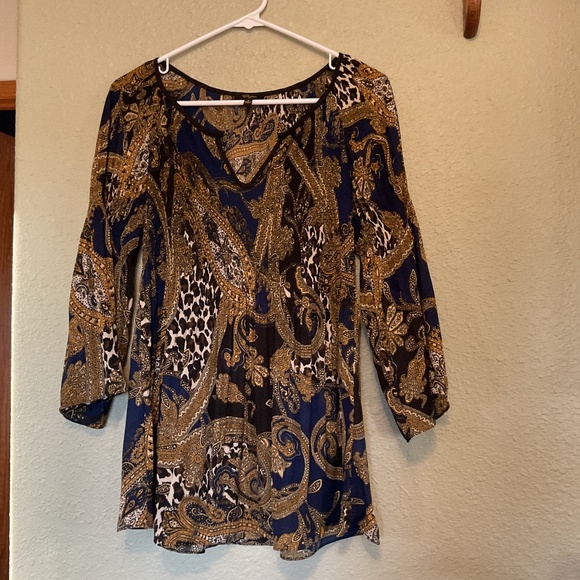 Cupio Tops - Cupio women’s lightweight top, S, 3/4 length sleeves.